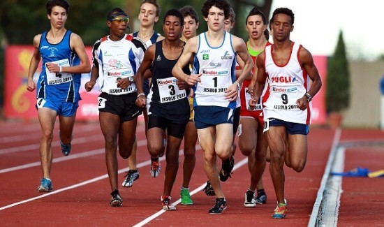 Un defibrillatore per lo sport, un defibrillatore per l'impianto sportivo, un defibrillatore per l'attività sportiva